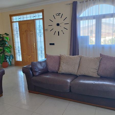Villa Casa Del Sol 3 Bedroom Villa With Private Solar Covered 12M X 6M Pool Minimum Stay 7 Nights Chromecast And Wifi Throughout The Property Triquivijate المظهر الخارجي الصورة