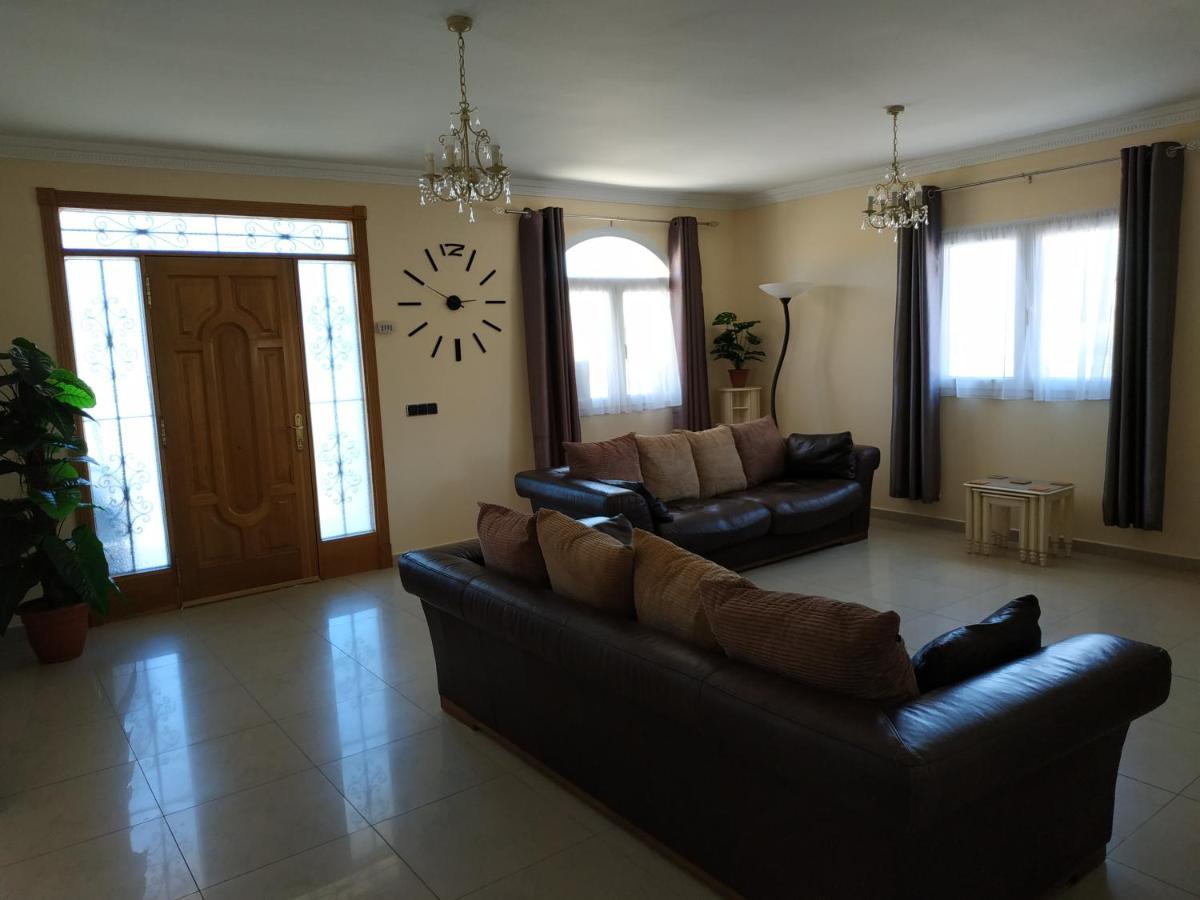 Villa Casa Del Sol 3 Bedroom Villa With Private Solar Covered 12M X 6M Pool Minimum Stay 7 Nights Chromecast And Wifi Throughout The Property Triquivijate المظهر الخارجي الصورة