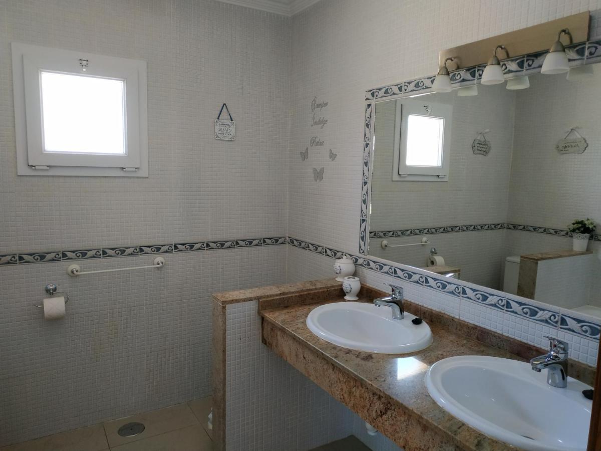 Villa Casa Del Sol 3 Bedroom Villa With Private Solar Covered 12M X 6M Pool Minimum Stay 7 Nights Chromecast And Wifi Throughout The Property Triquivijate المظهر الخارجي الصورة
