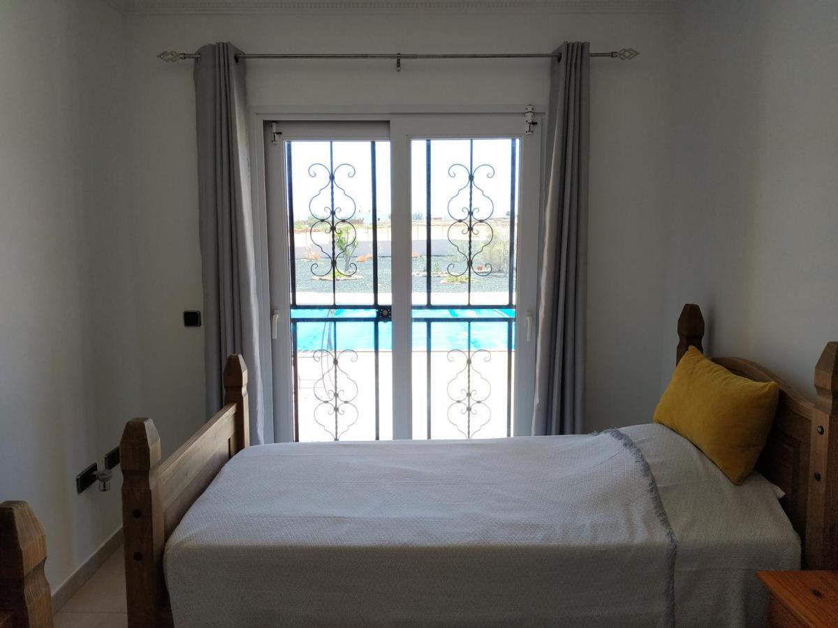 Villa Casa Del Sol 3 Bedroom Villa With Private Solar Covered 12M X 6M Pool Minimum Stay 7 Nights Chromecast And Wifi Throughout The Property Triquivijate المظهر الخارجي الصورة