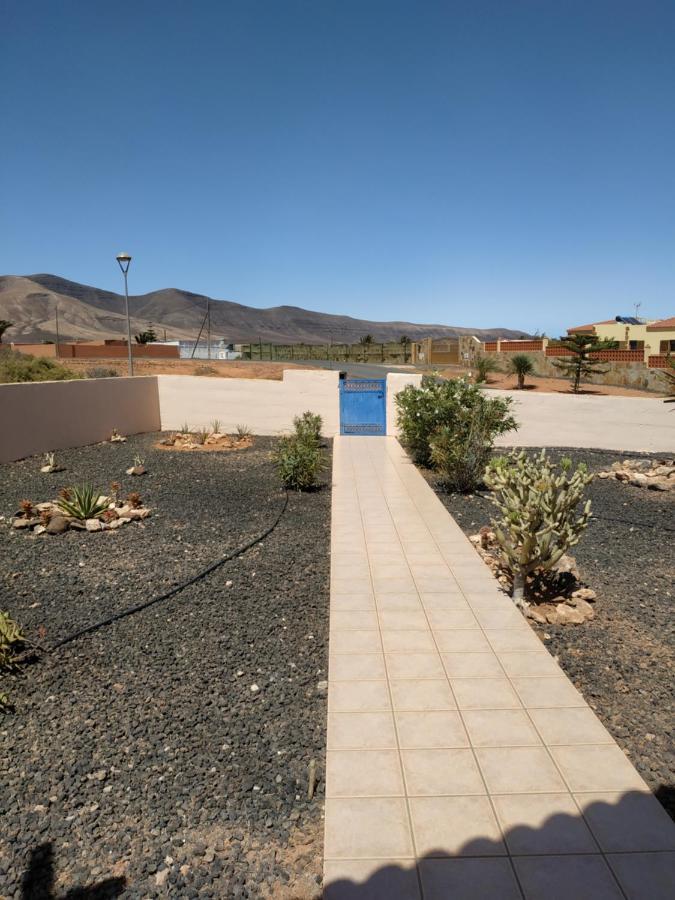 Villa Casa Del Sol 3 Bedroom Villa With Private Solar Covered 12M X 6M Pool Minimum Stay 7 Nights Chromecast And Wifi Throughout The Property Triquivijate المظهر الخارجي الصورة