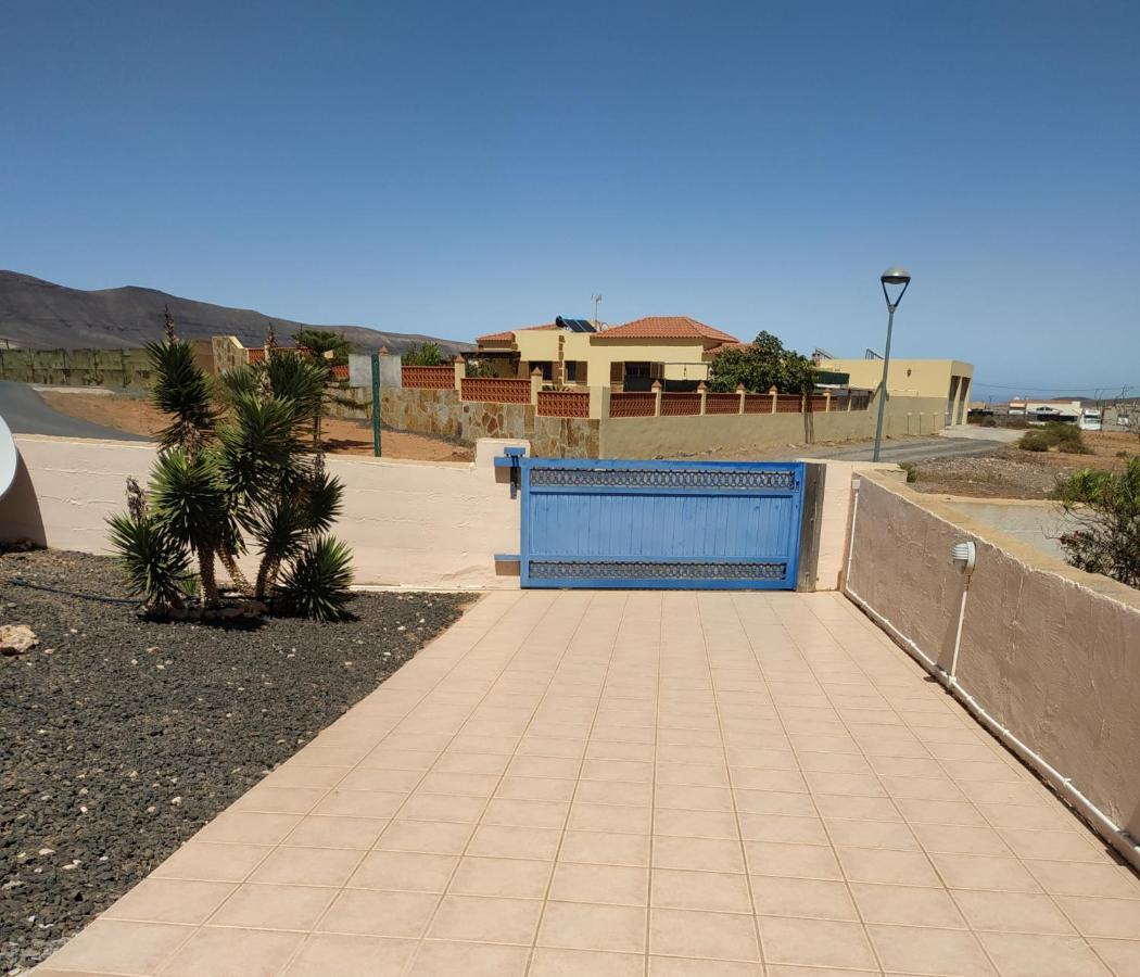 Villa Casa Del Sol 3 Bedroom Villa With Private Solar Covered 12M X 6M Pool Minimum Stay 7 Nights Chromecast And Wifi Throughout The Property Triquivijate المظهر الخارجي الصورة