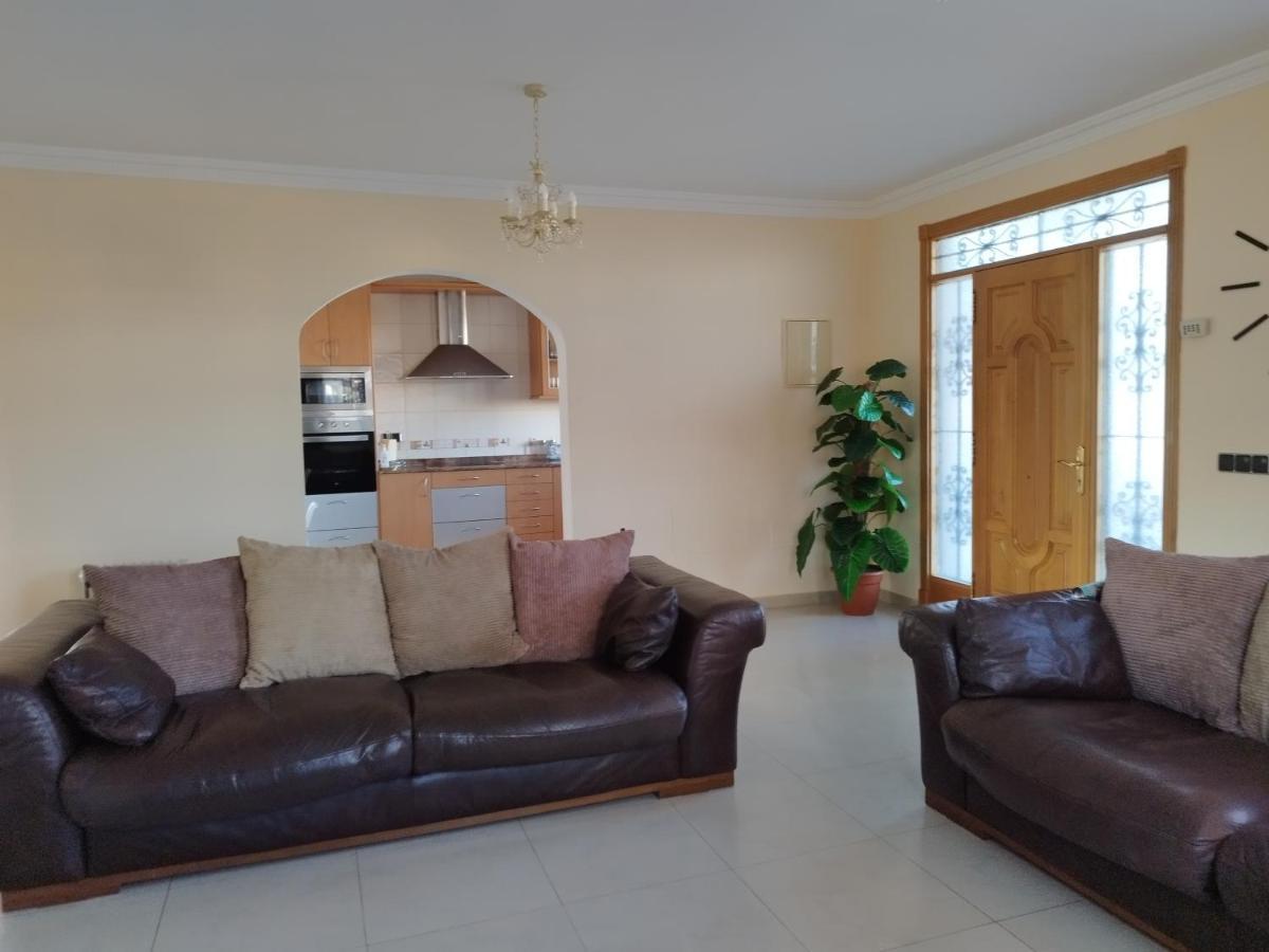 Villa Casa Del Sol 3 Bedroom Villa With Private Solar Covered 12M X 6M Pool Minimum Stay 7 Nights Chromecast And Wifi Throughout The Property Triquivijate المظهر الخارجي الصورة