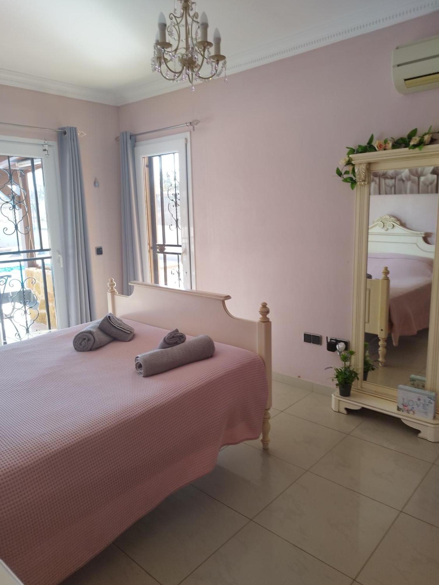 Villa Casa Del Sol 3 Bedroom Villa With Private Solar Covered 12M X 6M Pool Minimum Stay 7 Nights Chromecast And Wifi Throughout The Property Triquivijate المظهر الخارجي الصورة