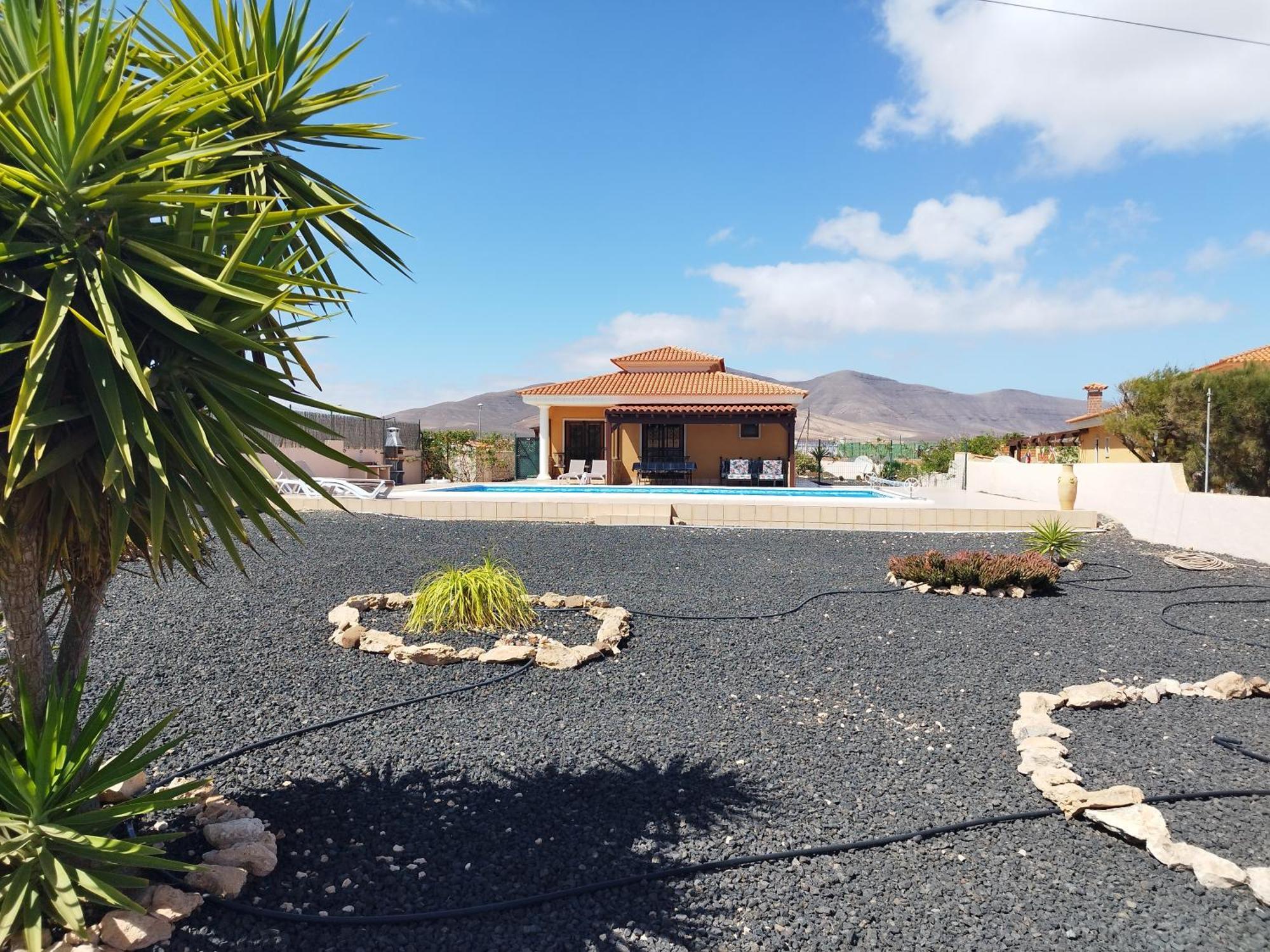 Villa Casa Del Sol 3 Bedroom Villa With Private Solar Covered 12M X 6M Pool Minimum Stay 7 Nights Chromecast And Wifi Throughout The Property Triquivijate المظهر الخارجي الصورة