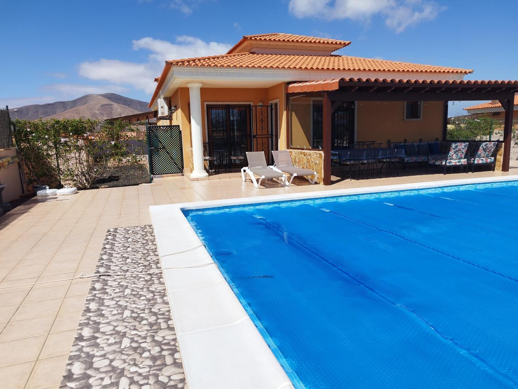 Villa Casa Del Sol 3 Bedroom Villa With Private Solar Covered 12M X 6M Pool Minimum Stay 7 Nights Chromecast And Wifi Throughout The Property Triquivijate المظهر الخارجي الصورة